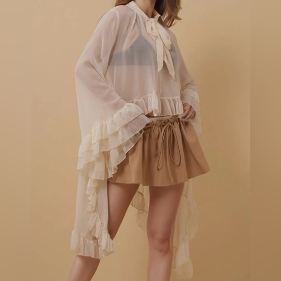 Ruffle Sleeve Oversized Bow Tie Top - Picture 3 of 6